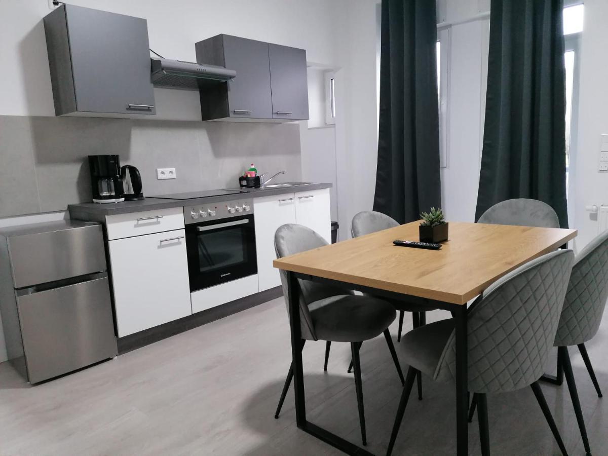 Estrella24 Living Rooms Tokio Herne Bagian luar foto
