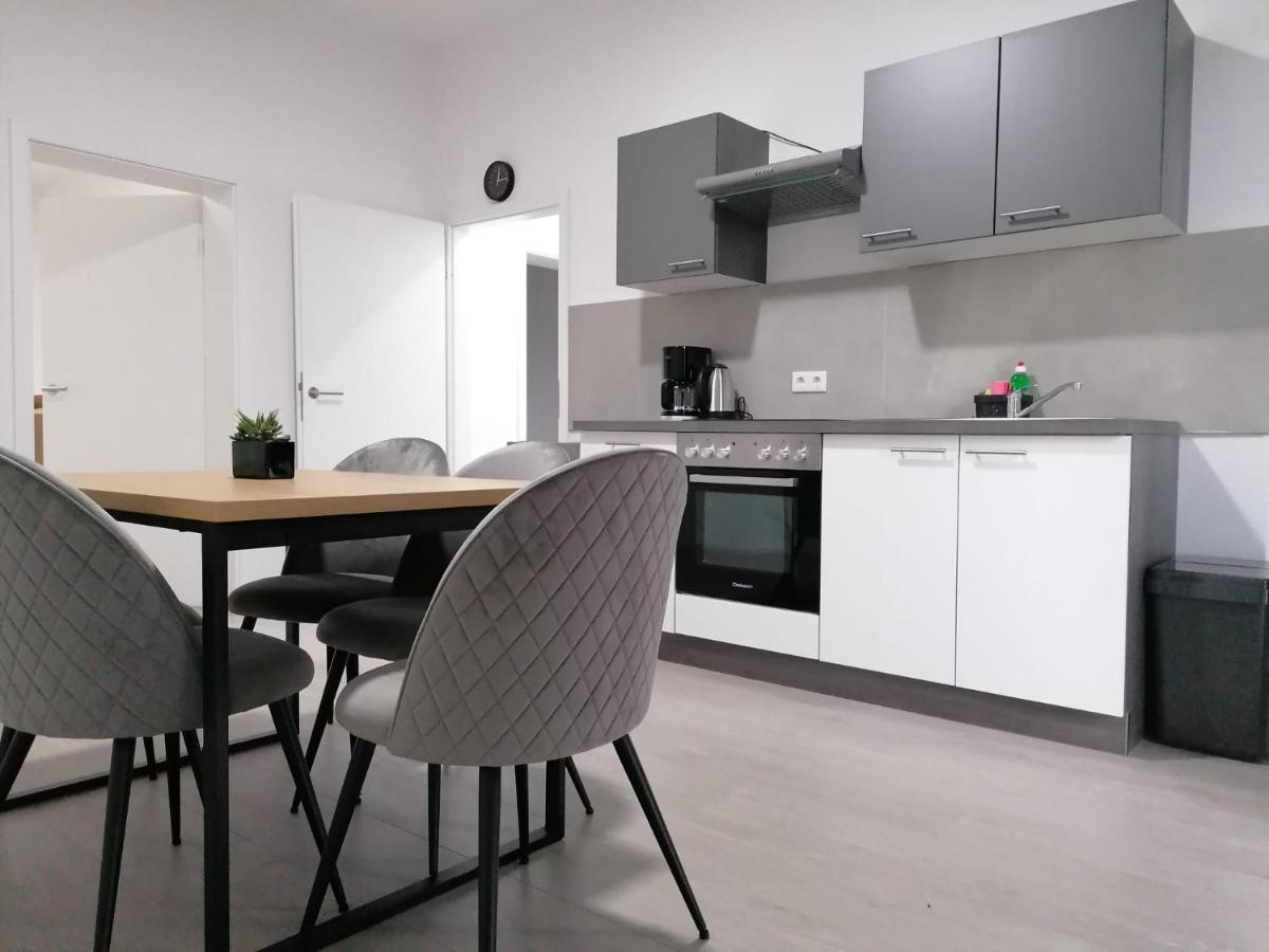 Estrella24 Living Rooms Tokio Herne Bagian luar foto